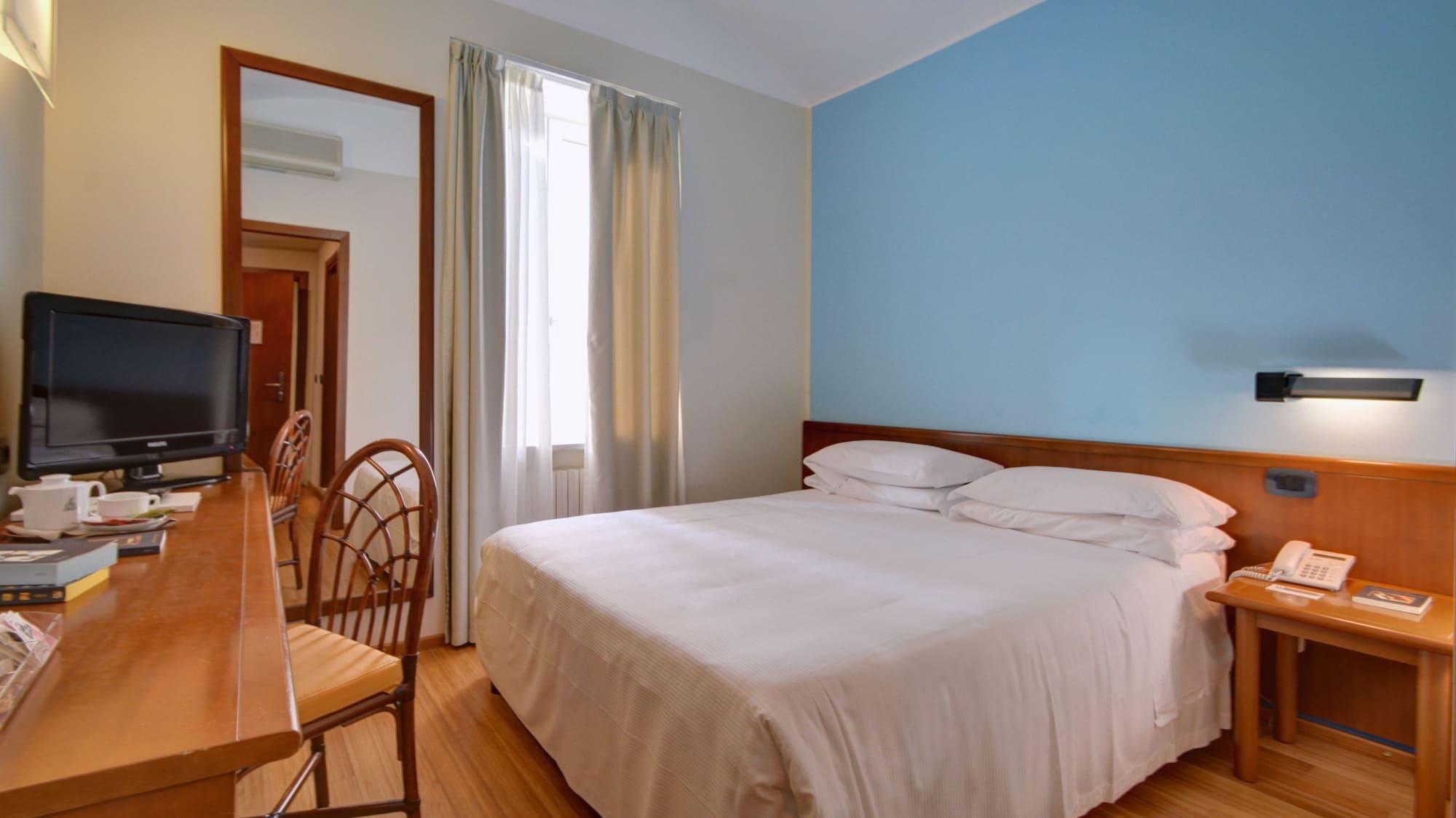 Hotel Western Crimea 3*